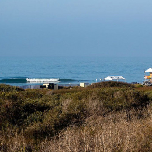 Surfe: WSL Finals continua aguardando boas ondas para começar