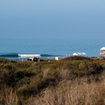 Surfe: WSL Finals continua aguardando boas ondas para começar