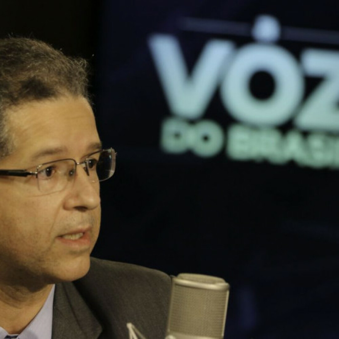 Quem reduzir consumo de energia terá bônus na conta, diz secretário