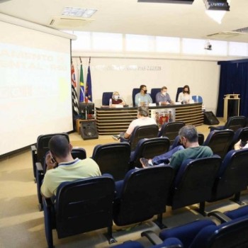 Secretaria presta esclarecimentos de contrato da limpeza pública