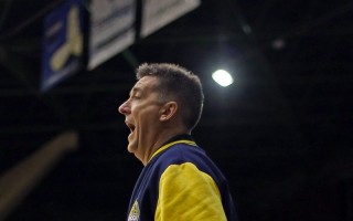 Líder, Guerrinha pega ex-time na lanterna