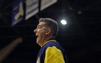 Líder, Guerrinha pega ex-time na lanterna