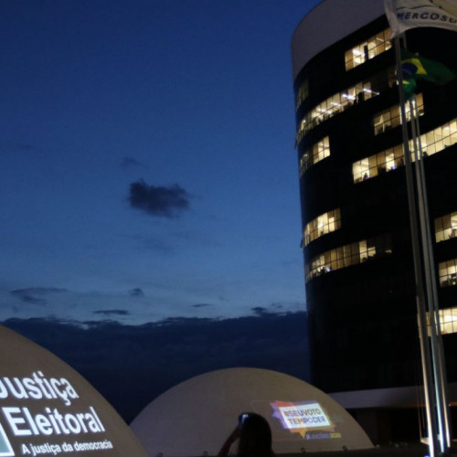 Presidente do TSE anuncia criação da Comissão de Transparência