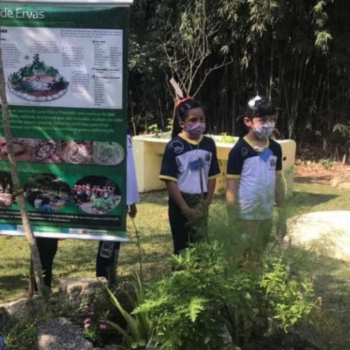 Estudantes participam de oficina na Escola Ambiental