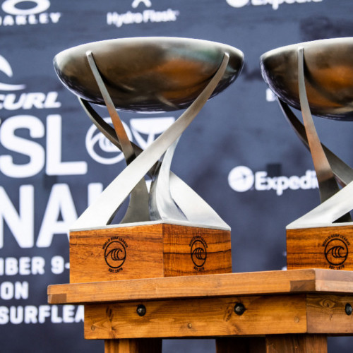 Surfe: falta de boas ondas adia início do WSL Finals