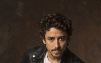Jesuíta Barbosa aprecia o drama nas histórias