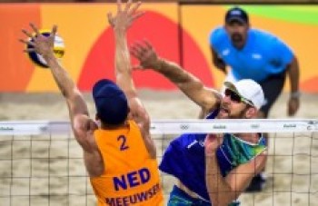 Alison e Bruno Schmidt vencem holandeses e vão para a final