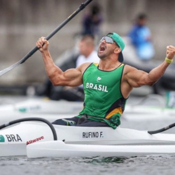 Fernando Rufino conquista ouro na canoagem na Paralimpíada