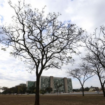 Feriado deve ter tempo firme na maior parte do país, diz Climatempo