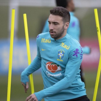 Eliminatórias: Tite convoca zagueiro Léo Ortiz e atacante Artur