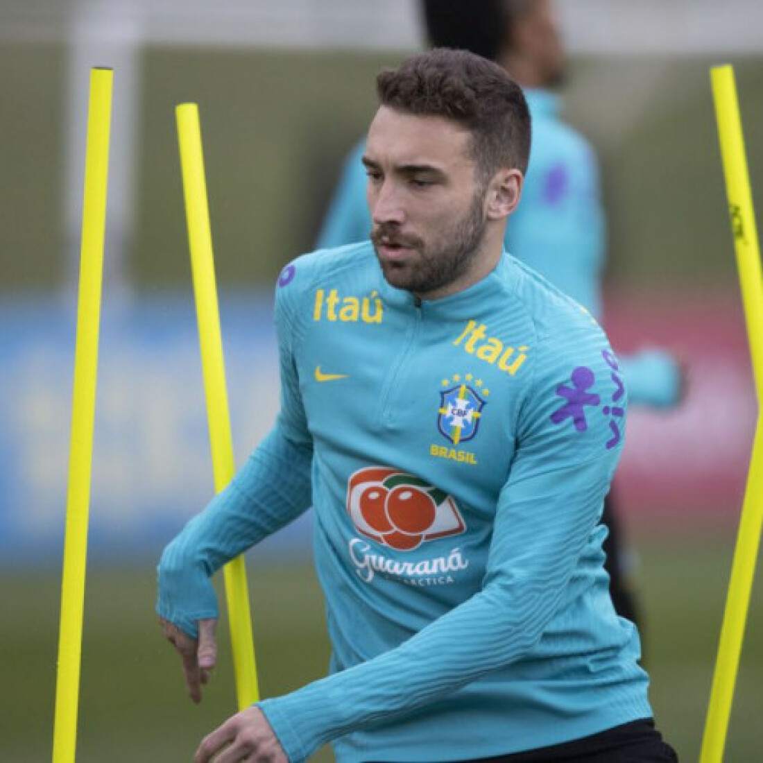Eliminatórias: Tite convoca zagueiro Léo Ortiz e atacante Artur