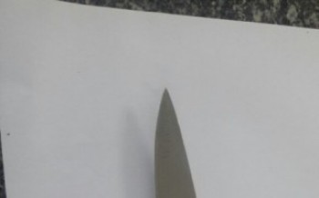 Ajudante é ferido no peito com canivete