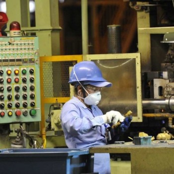 Indústria apresenta saldo positivo de 459 vagas