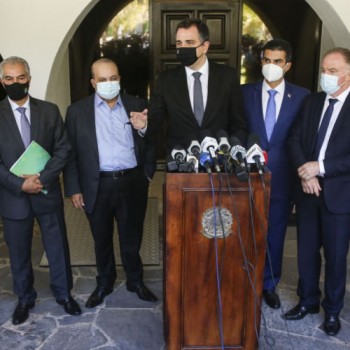 Governadores e presidente do Senado discutem defesa da democracia