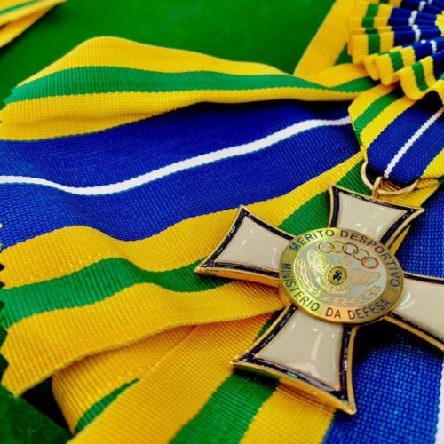 Bolsonaro entrega medalhas a campeões olímpicos militares, no Rio