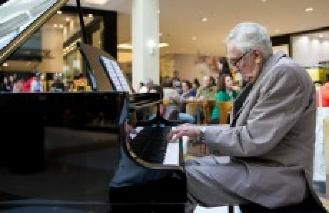 Maestro Niquinho volta ao shopping