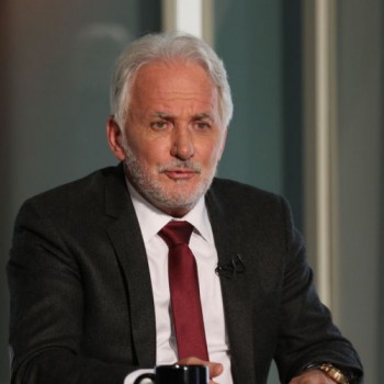 A televisão não vai acabar, diz apresentador Otávio Mesquita
