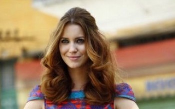 Globo renova com Nathalia Dill