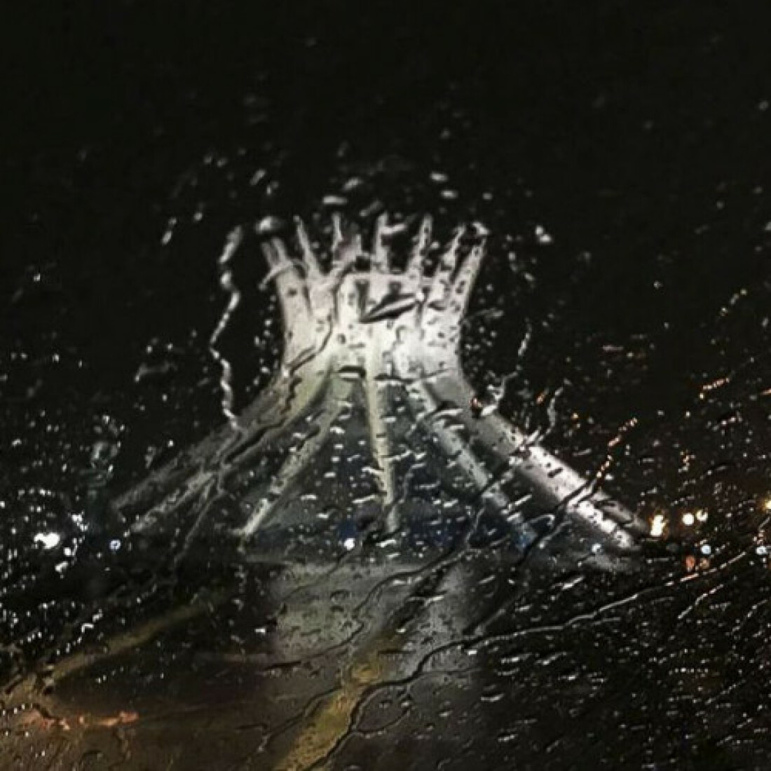 Após 75 dias de seca, chove no Distrito Federal