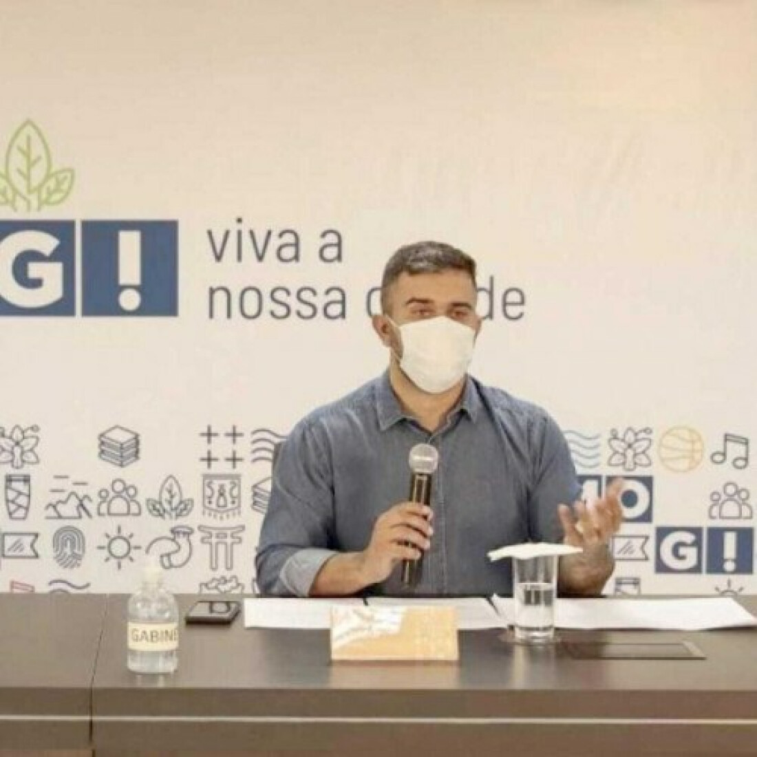 Caio Cunha divulga calendário de aniversário e faz balanço