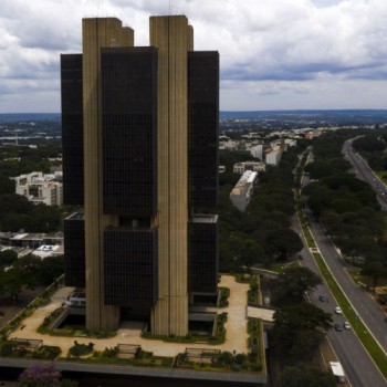 Mercado financeiro eleva projeção da inflação para 7,27% este ano