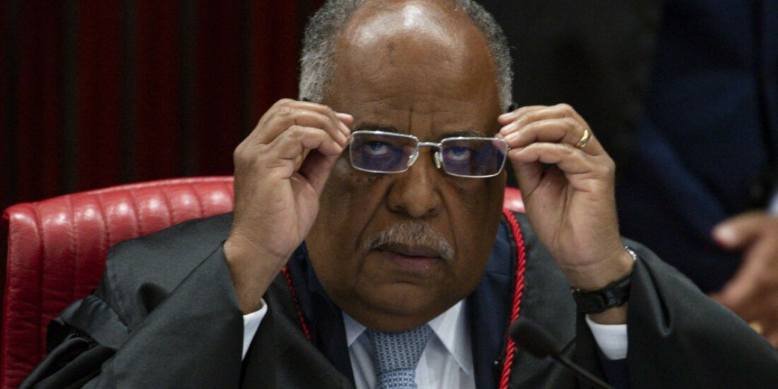 TSE inicia segundo dia de julgamento de ação contra Bolsonaro