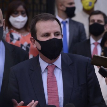 Prefeito defende exigência de vacinação a partir de setembro no Rio