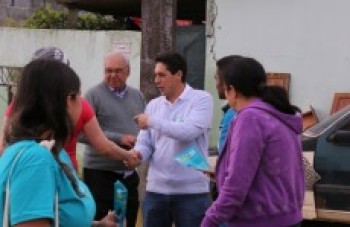 Said mostra propostas em caminhada em Palmeiras