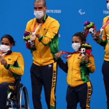 Natação: revezamento misto 4x50m é bronze em Tóquio 2020