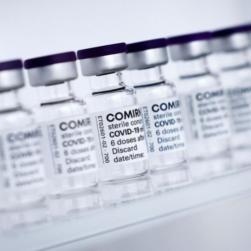 Envio de 55° lote de vacinas da Pfizer é reprogramado para sábado