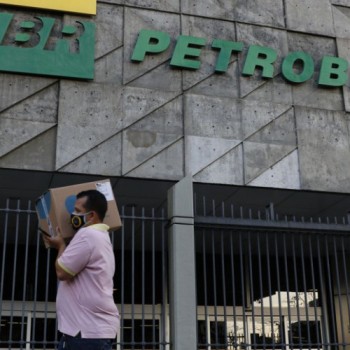 Petrobras assina contrato de venda de refinaria em Manaus