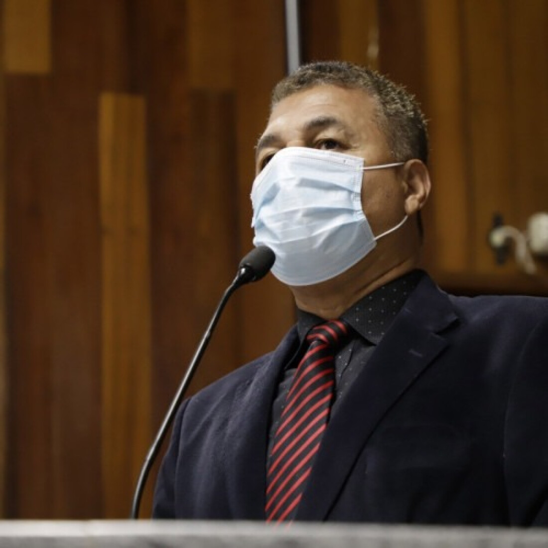 Iduigues pede a volta do público à Casa de Leis