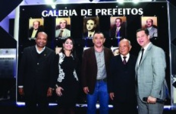 Ferraz inaugura Galeria de Prefeitos