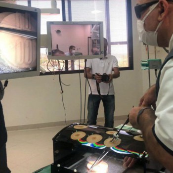 Queiroga anuncia em São Paulo verba para equipamentos de radioterapia