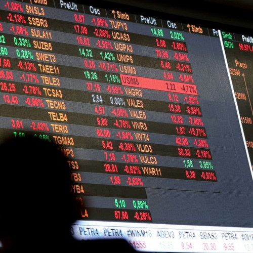 Bolsa tem maior alta em sete meses e dólar cai para R$ 5,26