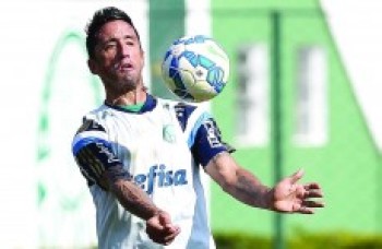 Técnico descarta utilizar Leandro e Barrios juntos