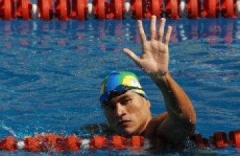 Nadador brasileiro é esperança de medalha