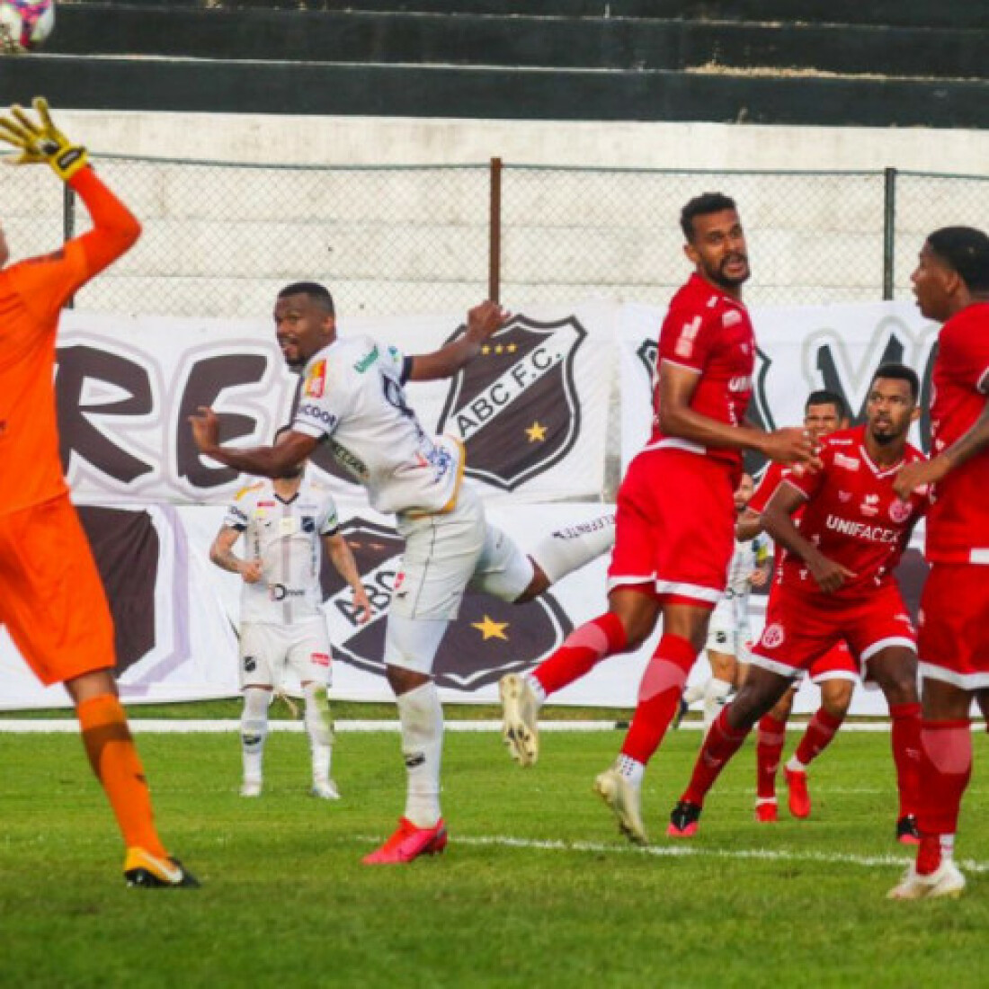 ABC vence América e dispara na liderança do Grupo A3 da Série D