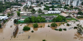 Ministros garantem recursos para áreas afetadas pelas chuvas no Acre