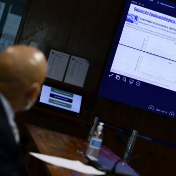 No Senado, especialistas alertam sobre cuidados com a variante Delta