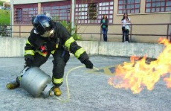 Bombeiros orientam sobre riscos de vazamentos de gás