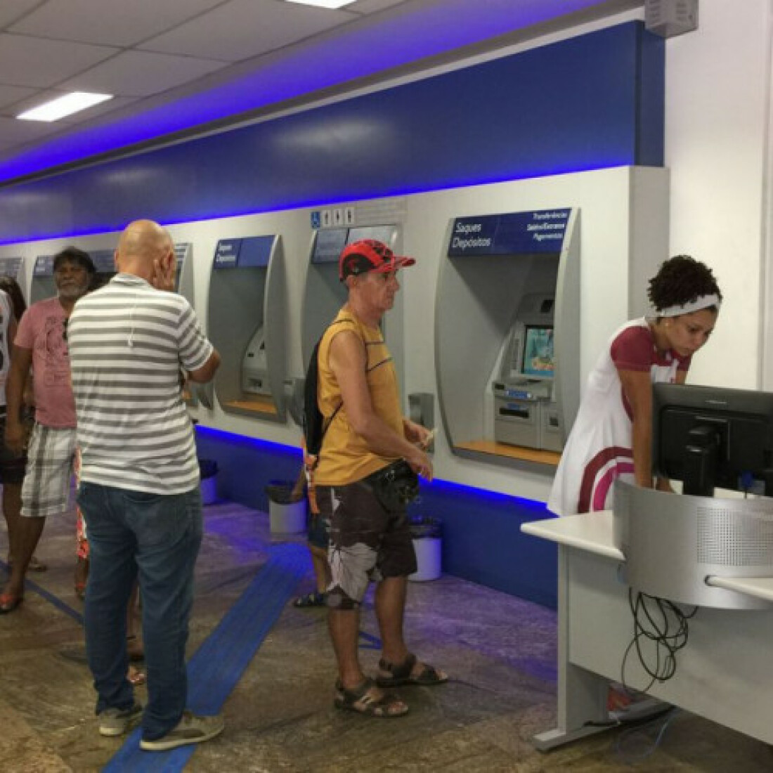 IBGE: 66,2% tinham acesso a conta-corrente em 2017-2018
