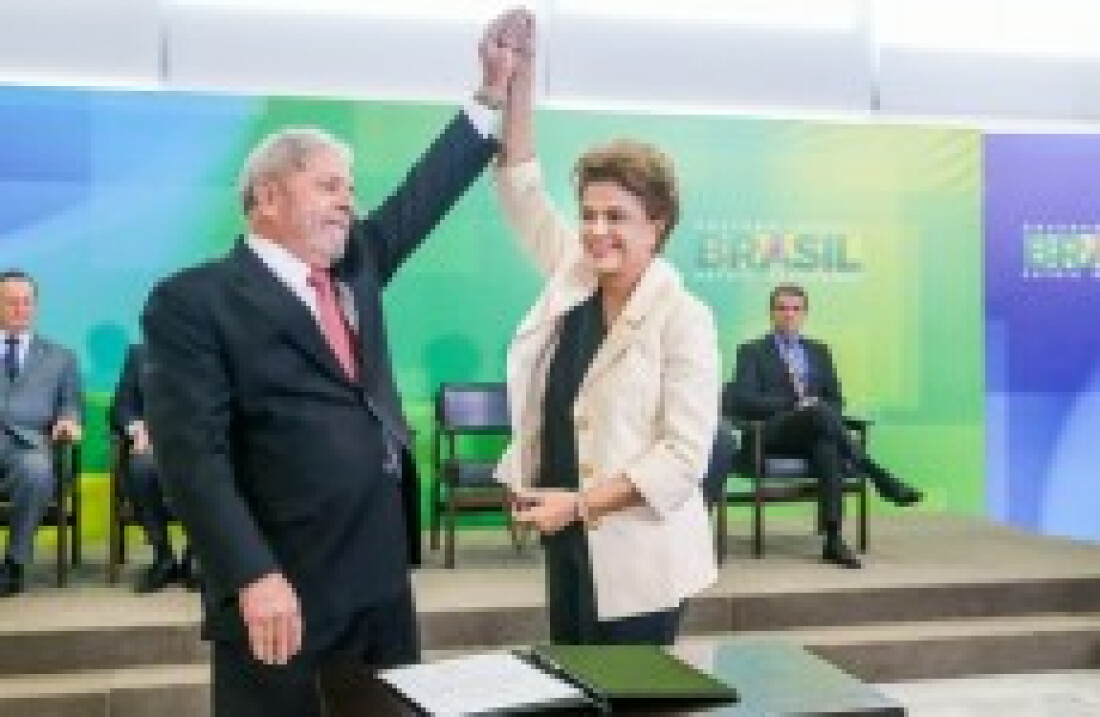 PT deixa o poder depois de 13 anos