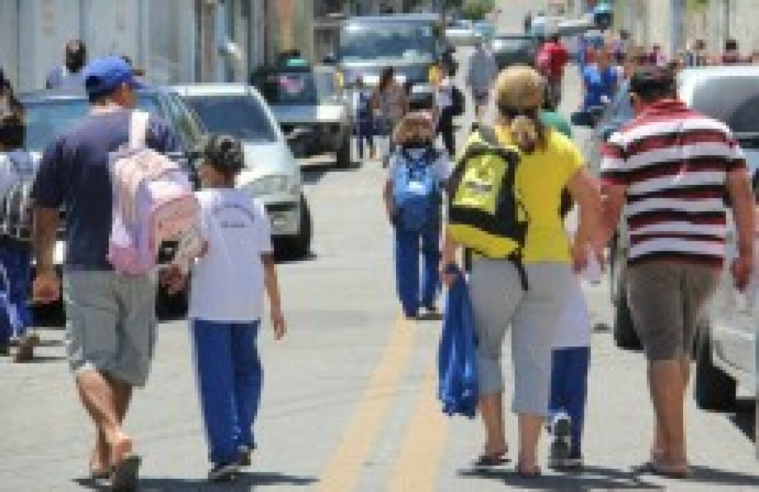 Escolas podem entrar em greve nesta sexta