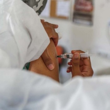 Vacinação contra gripe é retomada hoje em Poá