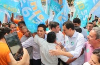 Said recebe apoio de eleitores em lançamento de campanha
