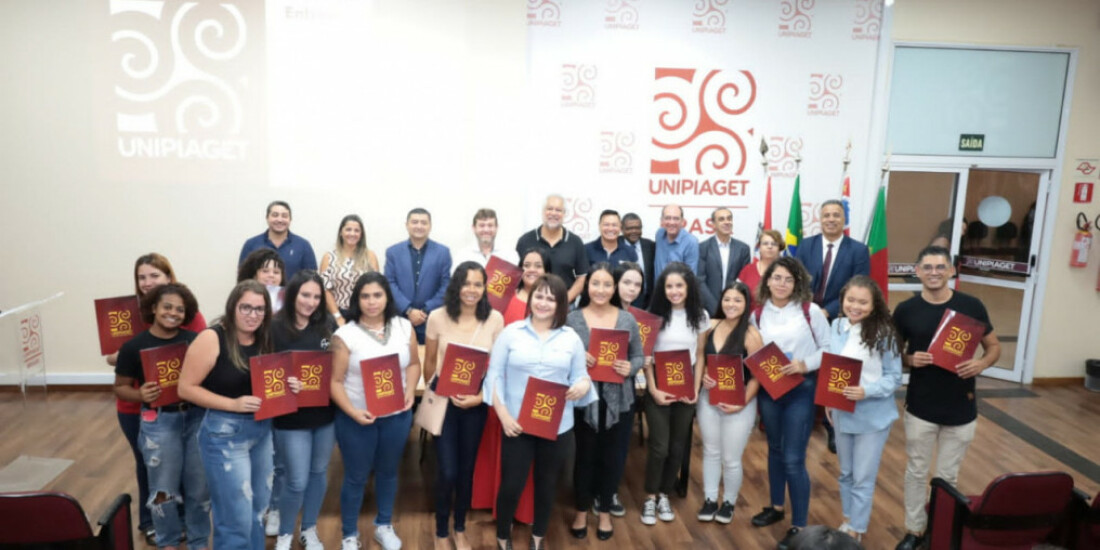 Unipiaget realiza cerimônia para entrega de bolsas 100% gratuitas