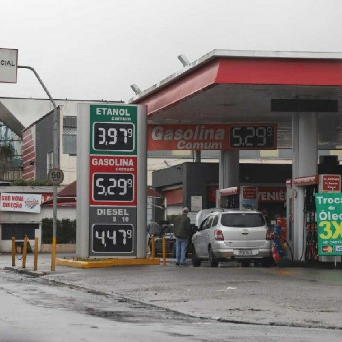 Motoristas sentem impacto na alta do preço do combustível