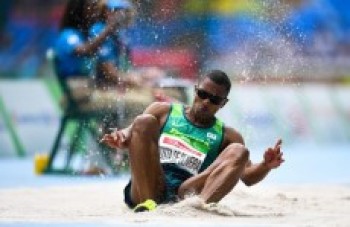 Ricardo de Oliveira dá 1º ouro ao Brasil nas Paralimpíadas