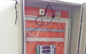 Praça é vandalizada e fica sem iluminação